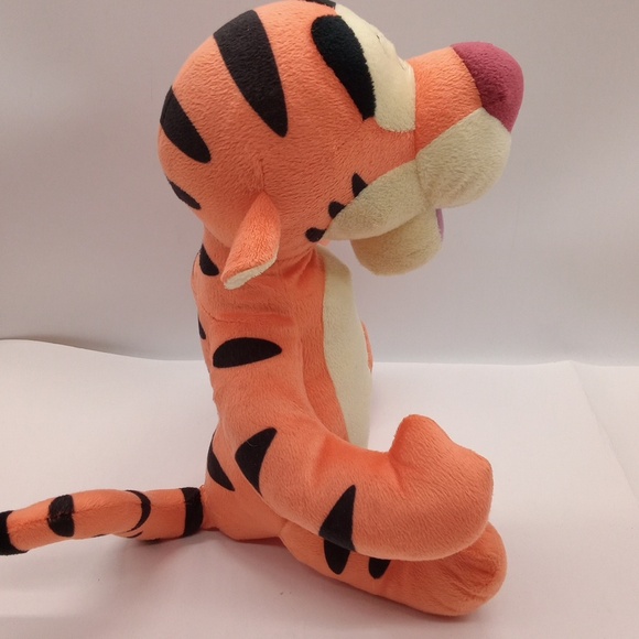 💵3/$12 FILL A BOX SALE! Disney Winnie the Pooh Tigger Plush - Picture 4 of 5